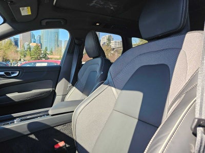 2024 Volvo XC60 Recharge Plug-In Hybrid Ultimate Black Edition