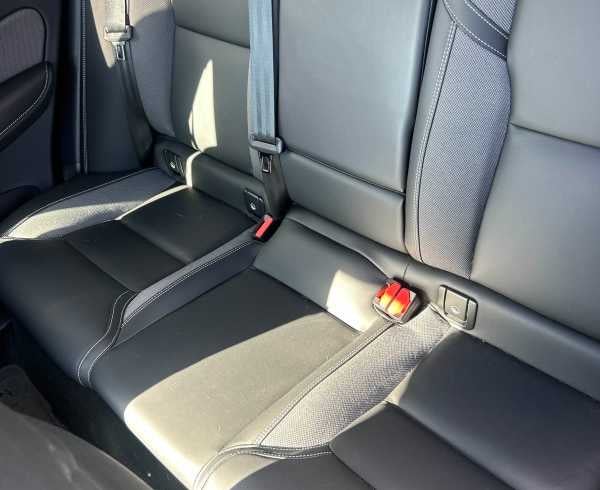 2024 Volvo XC60 Recharge Plug-In Hybrid Ultimate Black Edition