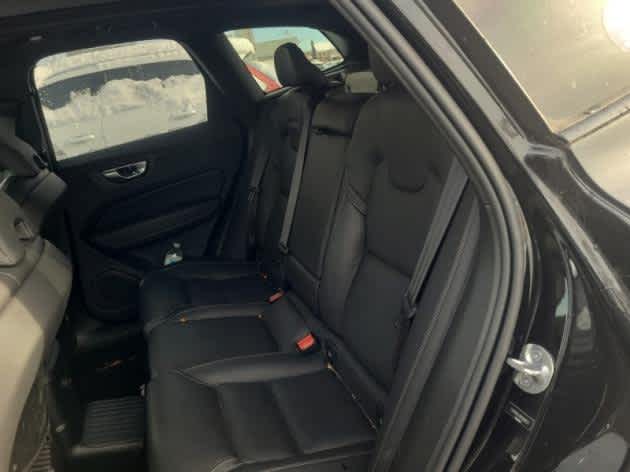 2024 Volvo XC60 Recharge Plug-In Hybrid Ultimate Black Edition