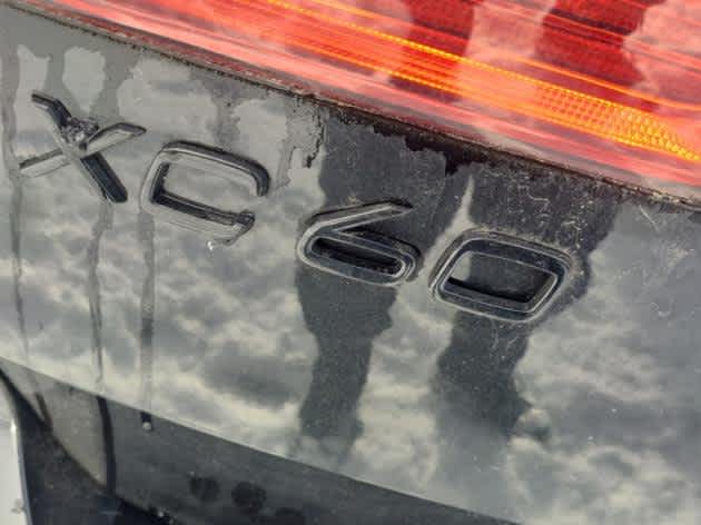 2024 Volvo XC60 Recharge Plug-In Hybrid Ultimate Black Edition