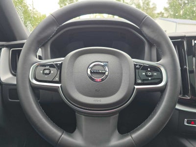 2024 Volvo XC60 Recharge Plug-In Hybrid Ultimate Black Edition