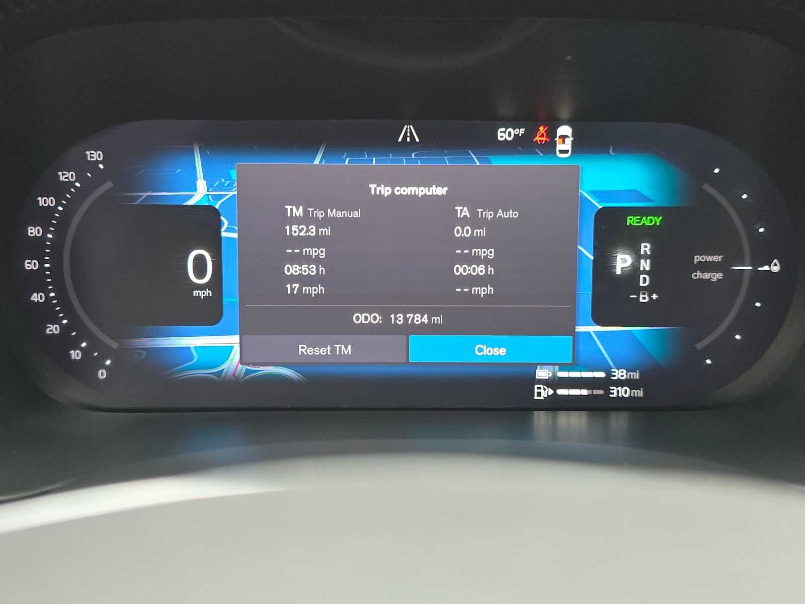 2024 Volvo XC60 Recharge Plug-In Hybrid Ultimate Black Edition