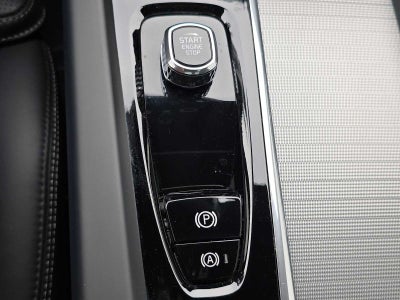 2024 Volvo XC60 Recharge Plug-In Hybrid Ultimate Black Edition