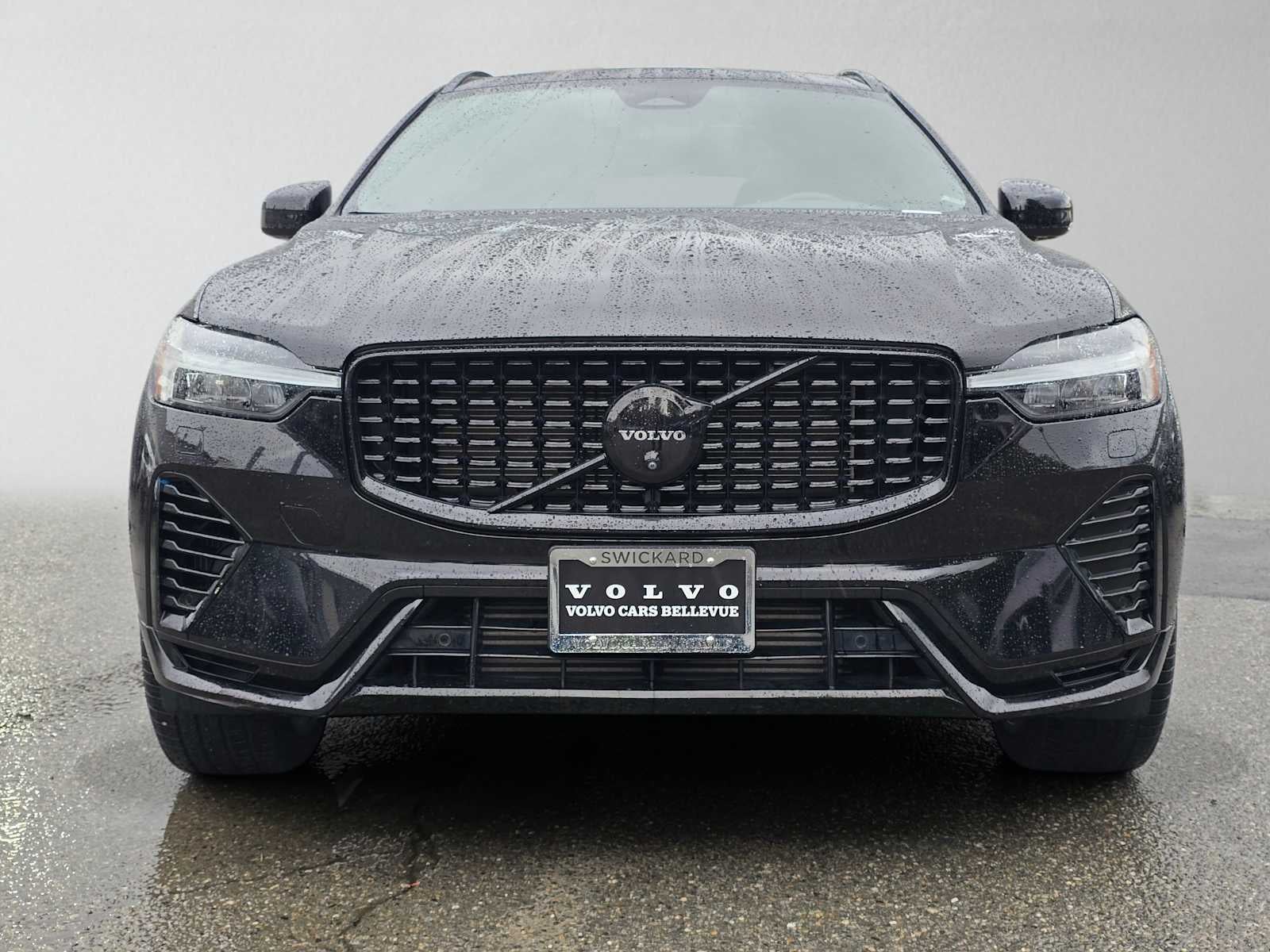 2024 Volvo XC60 Recharge Plug-In Hybrid Ultimate Black Edition
