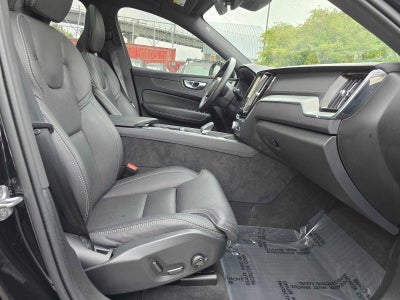 2024 Volvo XC60 Recharge Plug-In Hybrid Ultimate Black Edition