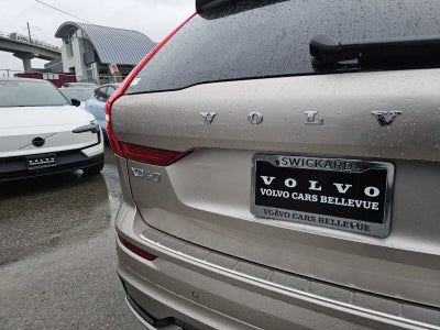 2024 Volvo XC60 Recharge Plug-In Hybrid Plus Dark Theme