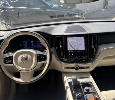 2024 Volvo XC60 Recharge Plug-In Hybrid Plus Dark Theme
