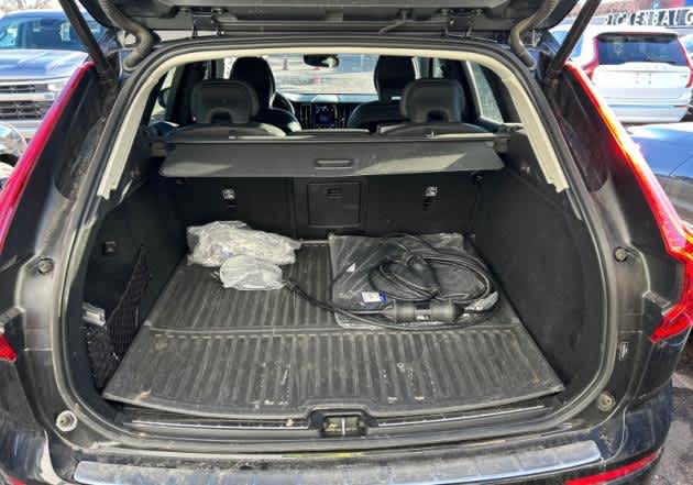 2023 Volvo XC60 Recharge Plug-In Hybrid Plus Bright Theme