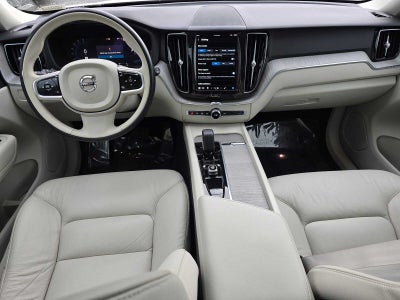 2023 Volvo XC60 Recharge Plug-In Hybrid Plus Bright Theme