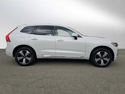2023 Volvo XC60 Recharge Plug-In Hybrid Core Bright Theme