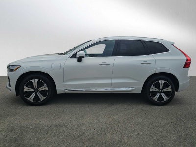 2023 Volvo XC60 Recharge Plug-In Hybrid Core Bright Theme