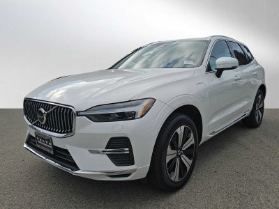 2023 Volvo XC60 Recharge Plug-In Hybrid Core Bright Theme