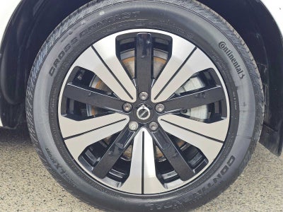 2023 Volvo XC60 Recharge Plug-In Hybrid Core Bright Theme