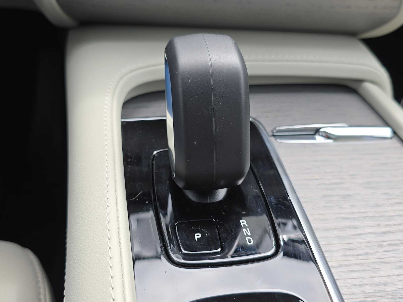 2025 Volvo XC90 Plug-In Hybrid Plus