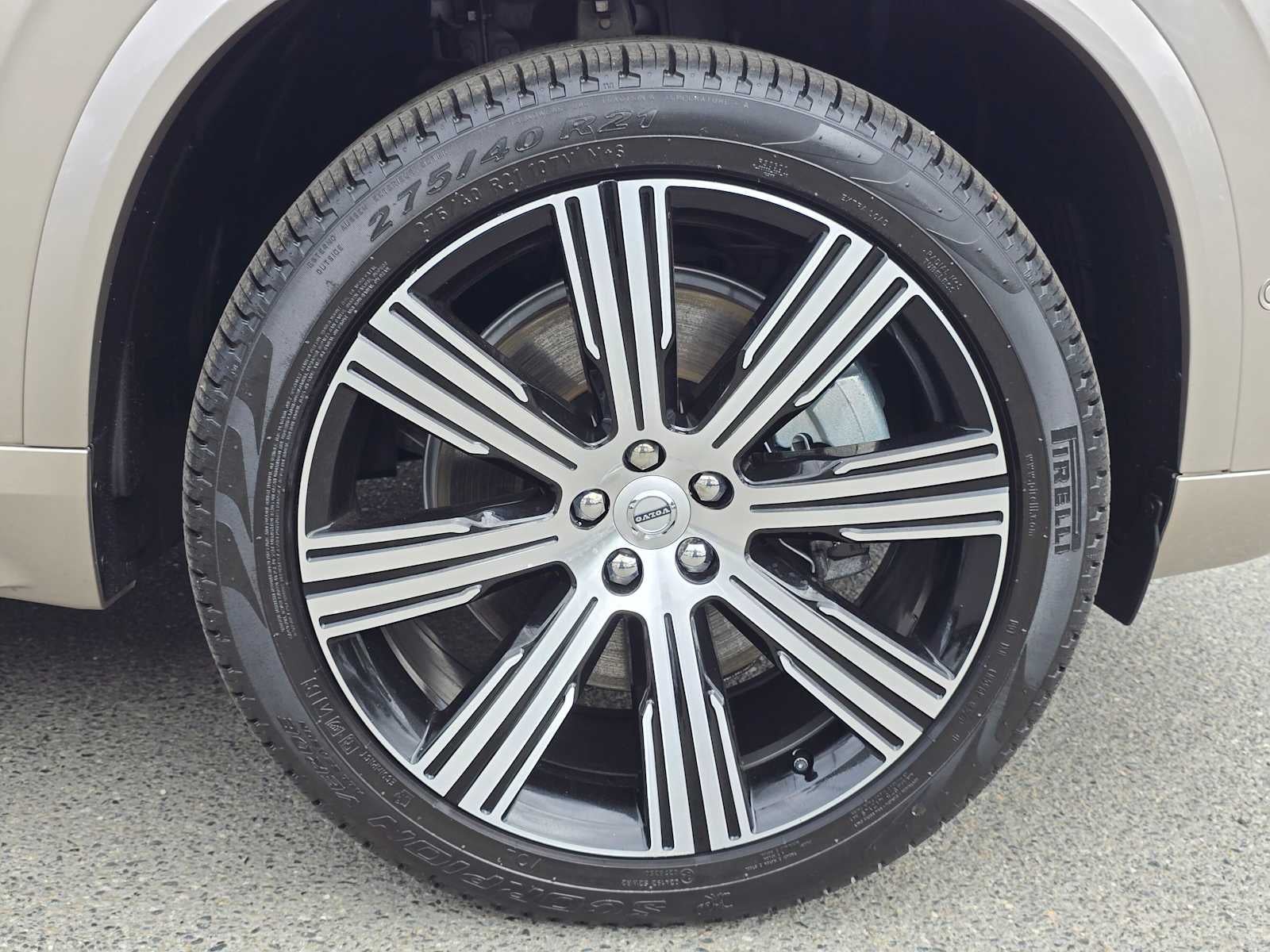 2025 Volvo XC90 Plug-In Hybrid Plus
