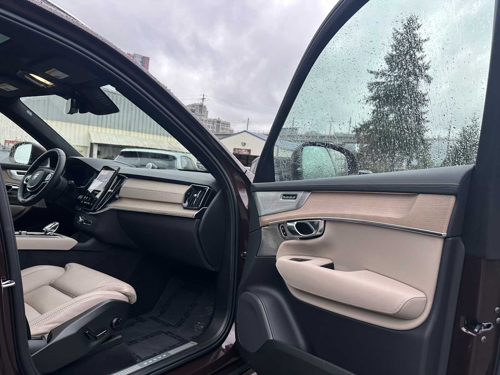 2025 Volvo XC90 Plug-In Hybrid Ultra