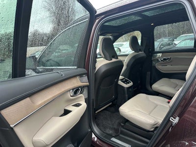 2025 Volvo XC90 Plug-In Hybrid Ultra