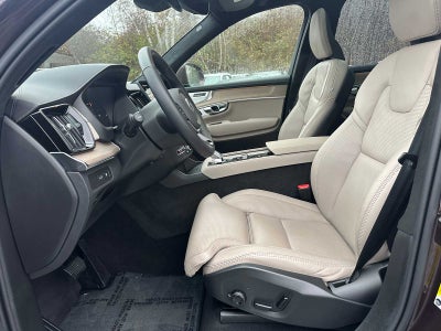 2025 Volvo XC90 Plug-In Hybrid Ultra