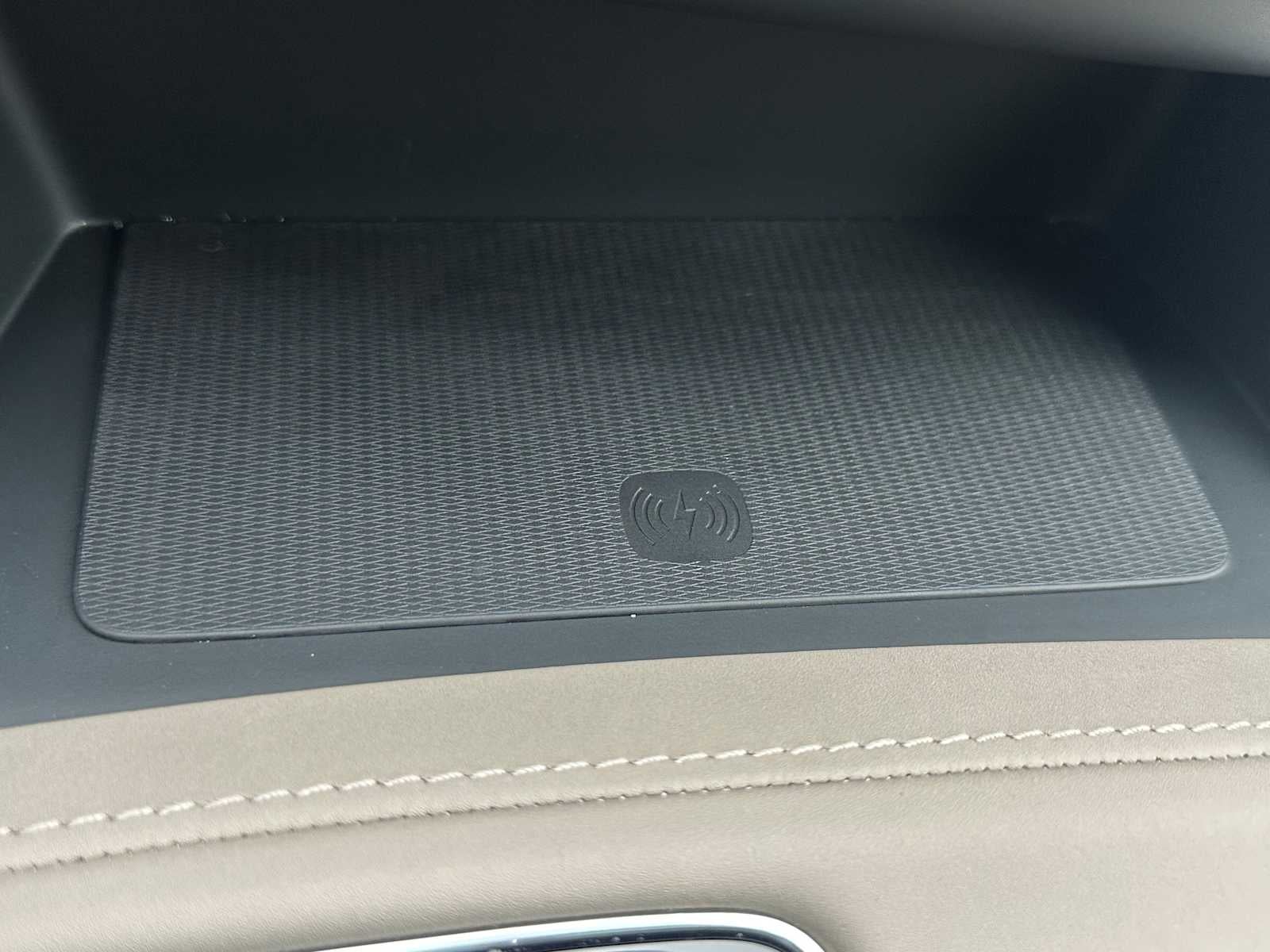 2025 Volvo XC90 Plug-In Hybrid Ultra