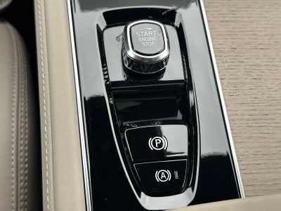 2025 Volvo XC90 Plug-In Hybrid Ultra