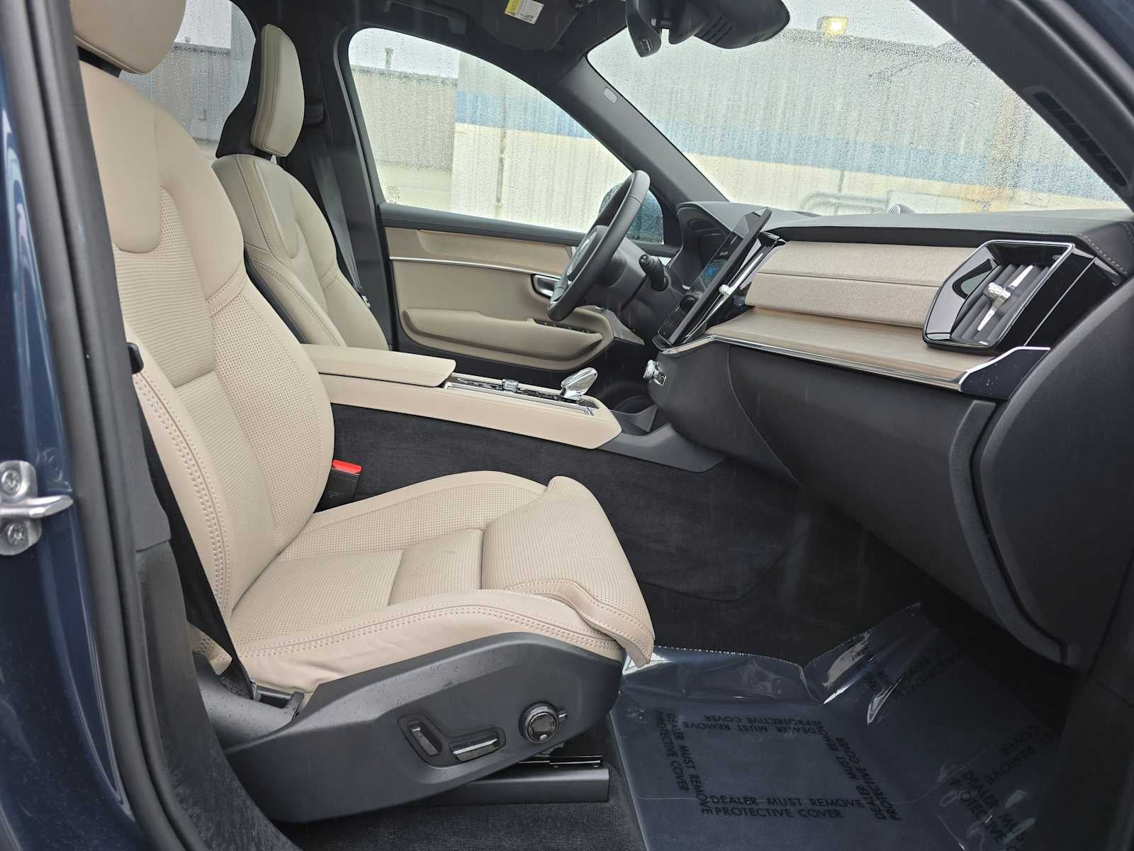2025 Volvo XC90 Plug-In Hybrid Ultra