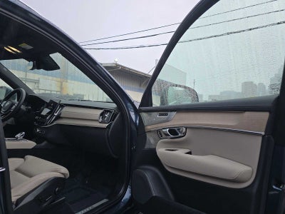 2025 Volvo XC90 Plug-In Hybrid Ultra