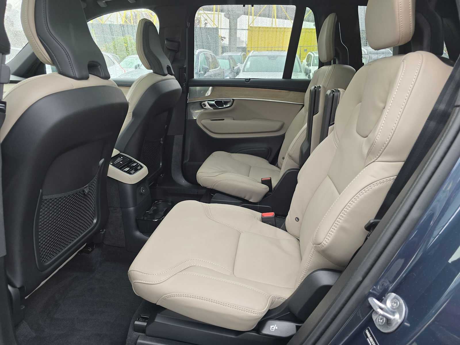 2025 Volvo XC90 Plug-In Hybrid Ultra