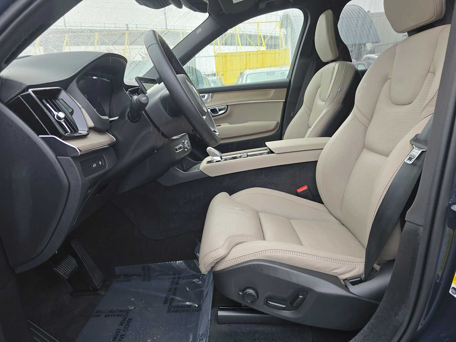 2025 Volvo XC90 Plug-In Hybrid Ultra