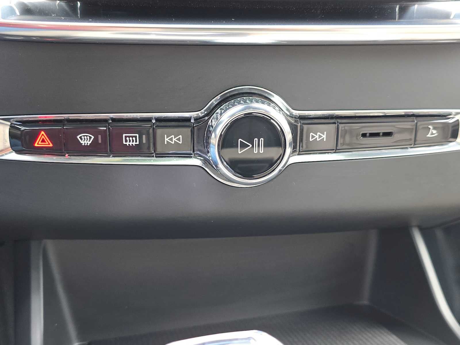 2025 Volvo XC90 Plug-In Hybrid Ultra