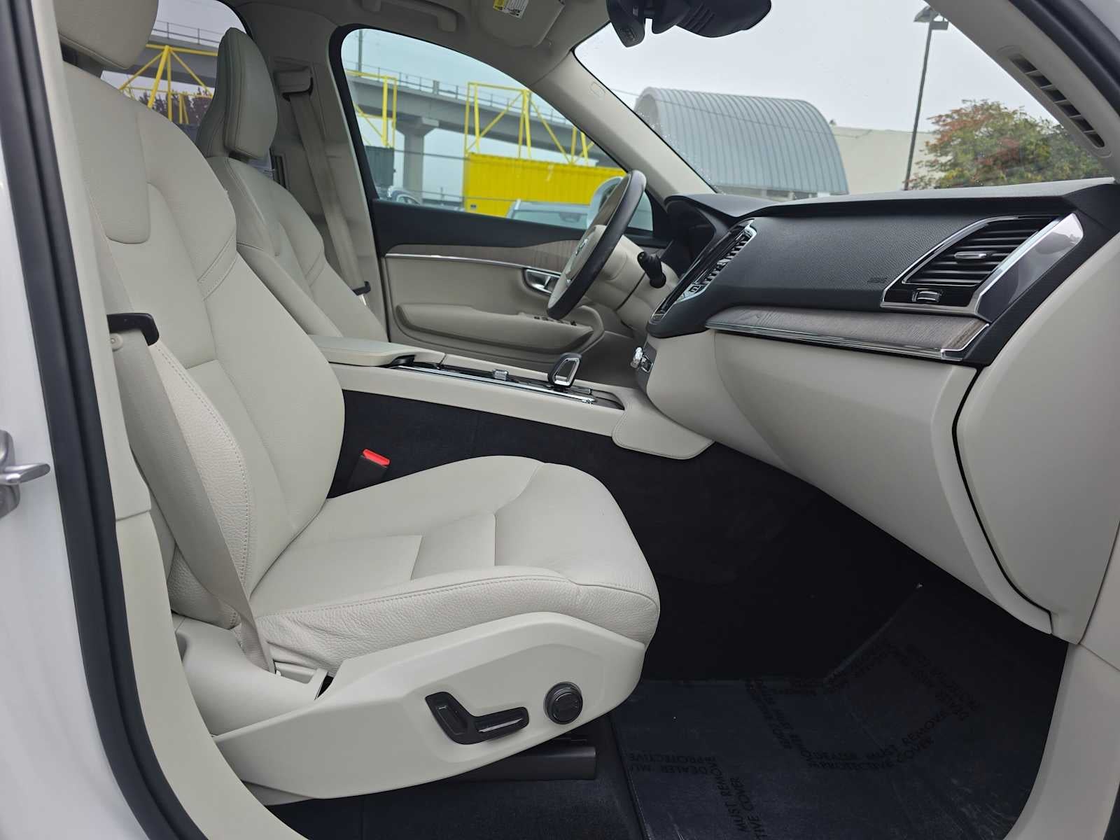 2024 Volvo XC90 Recharge Plug-In Hybrid Plus