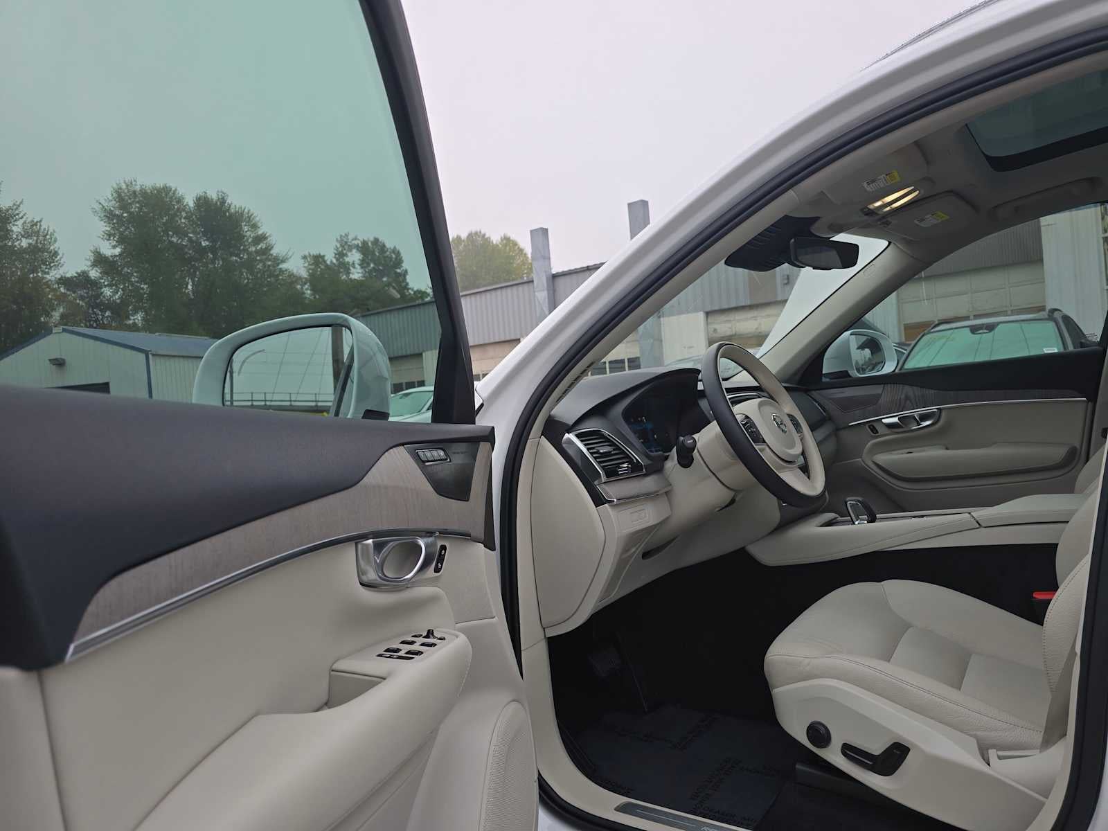2024 Volvo XC90 Recharge Plug-In Hybrid Plus