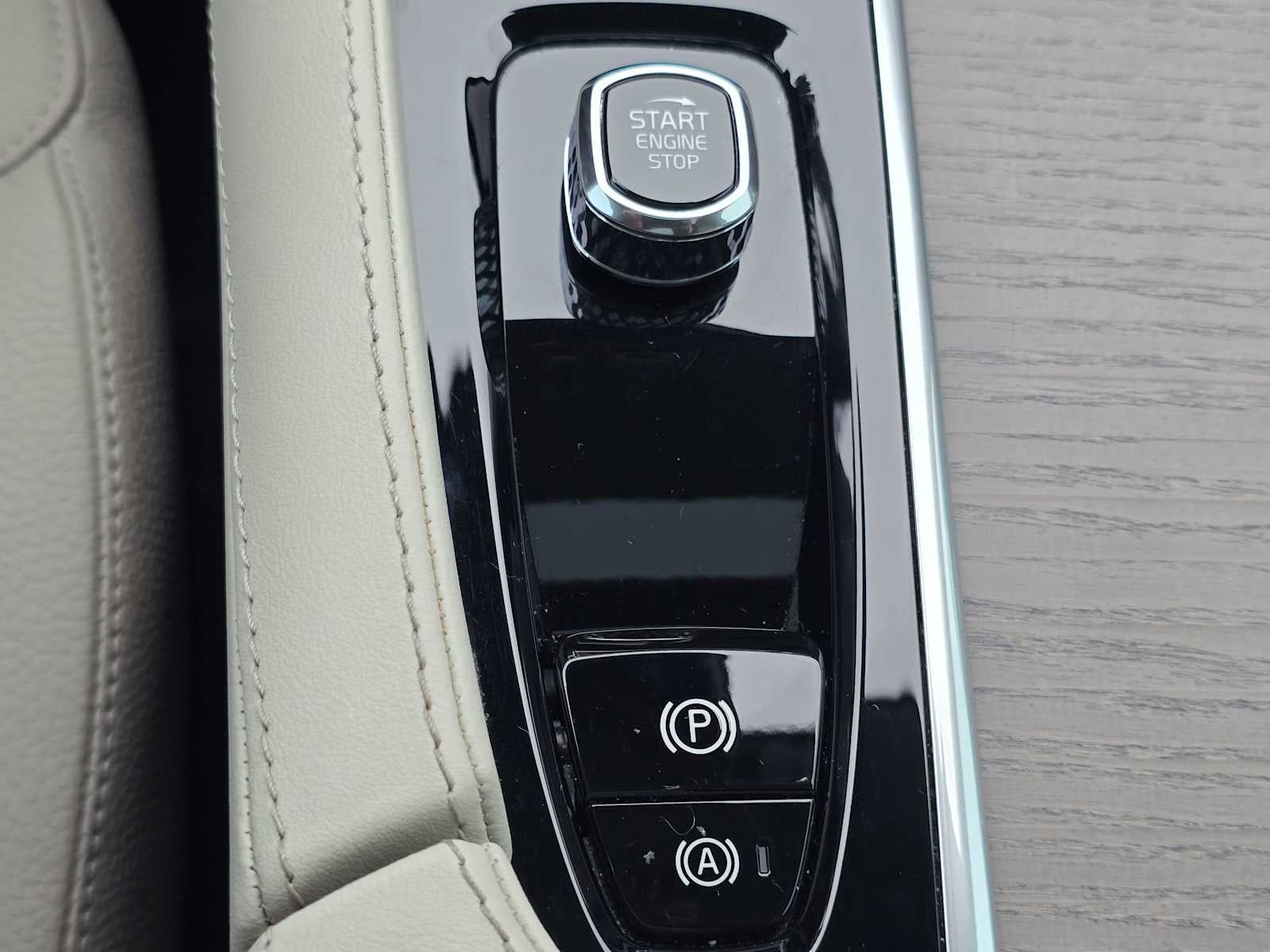 2024 Volvo XC90 Recharge Plug-In Hybrid Plus