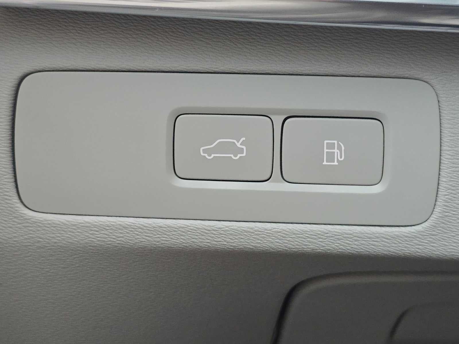 2024 Volvo XC90 Recharge Plug-In Hybrid Plus