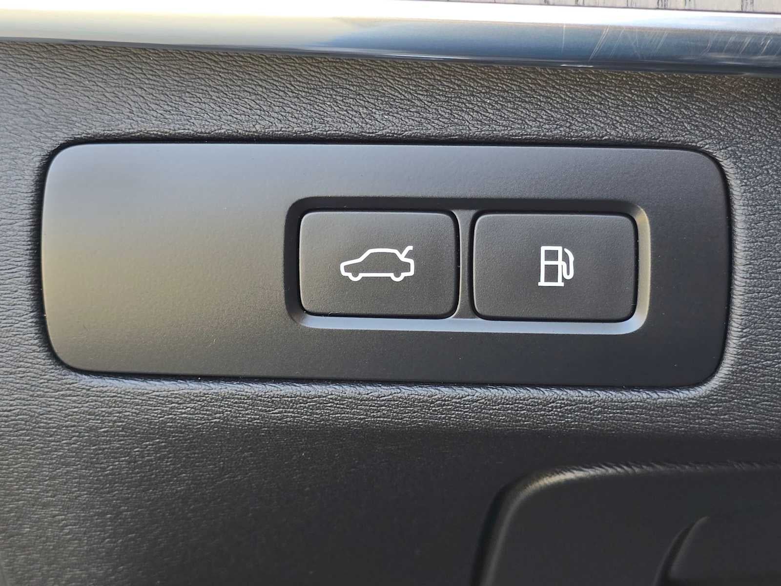 2024 Volvo XC90 Recharge Plug-In Hybrid Ultimate
