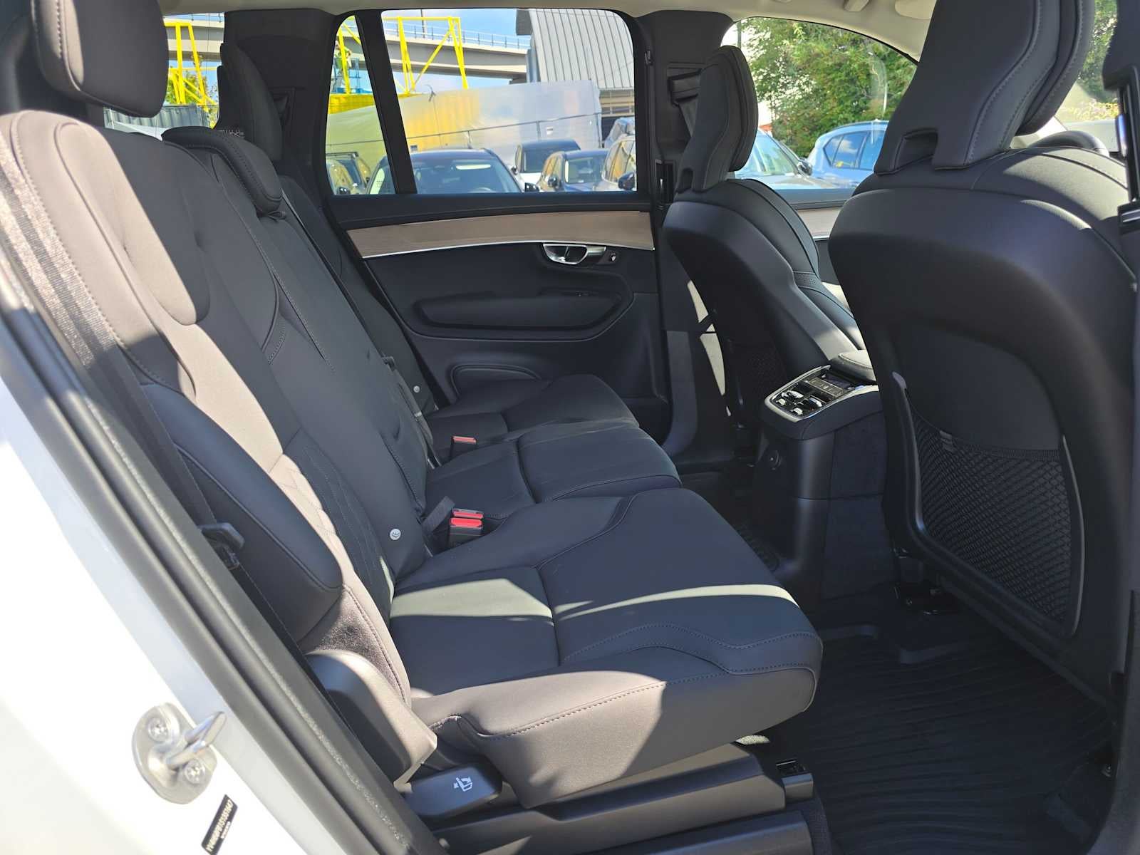 2025 Volvo XC90 Plug-In Hybrid Plus