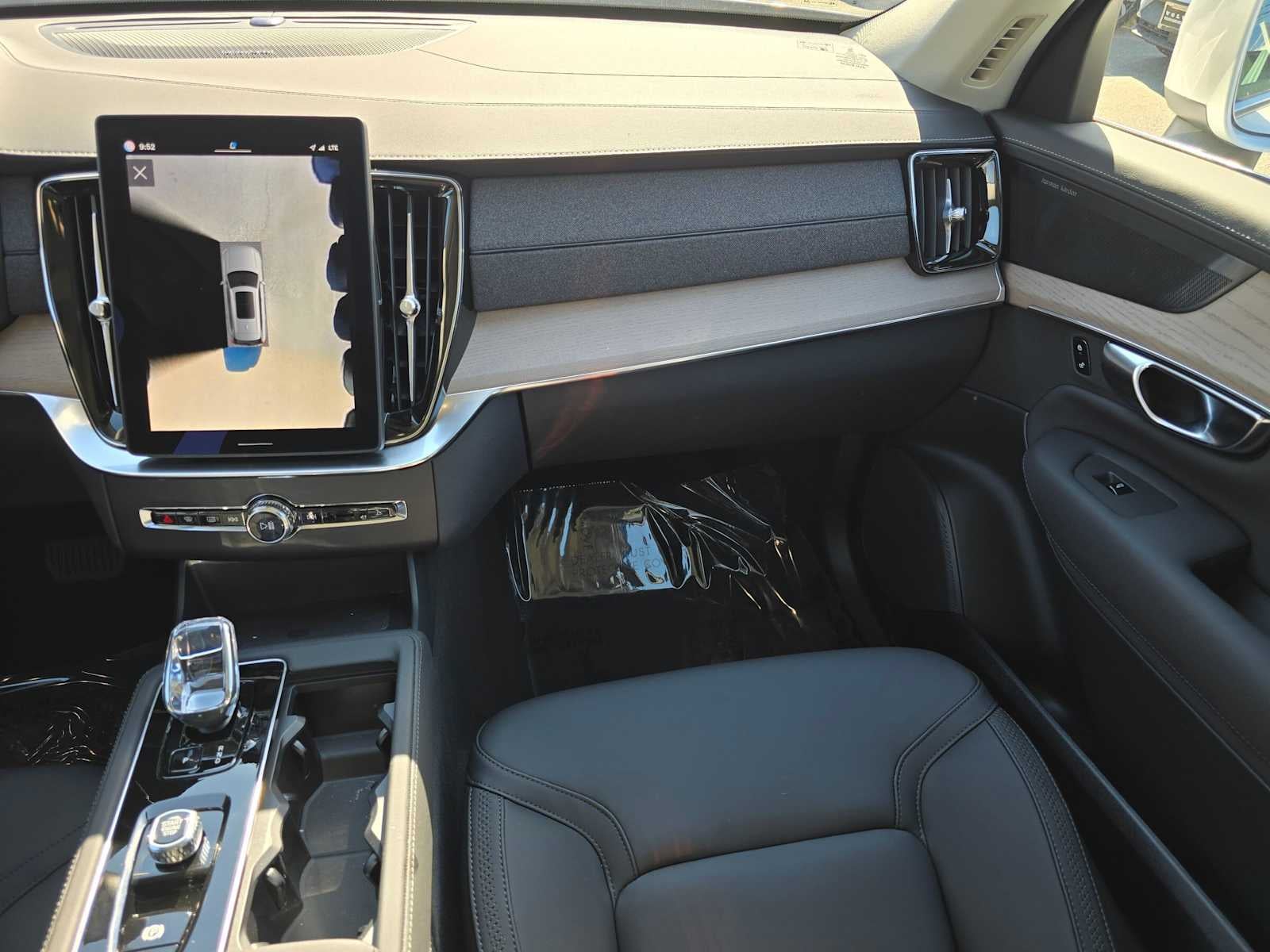 2025 Volvo XC90 Plug-In Hybrid Plus