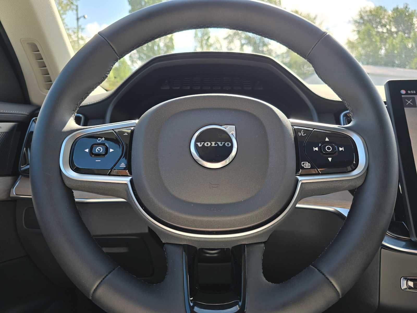 2025 Volvo XC90 Plug-In Hybrid Plus