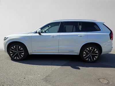 2025 Volvo XC90 Plug-In Hybrid Plus