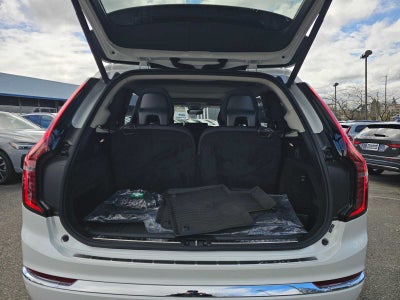 2025 Volvo XC90 Plug-In Hybrid Plus