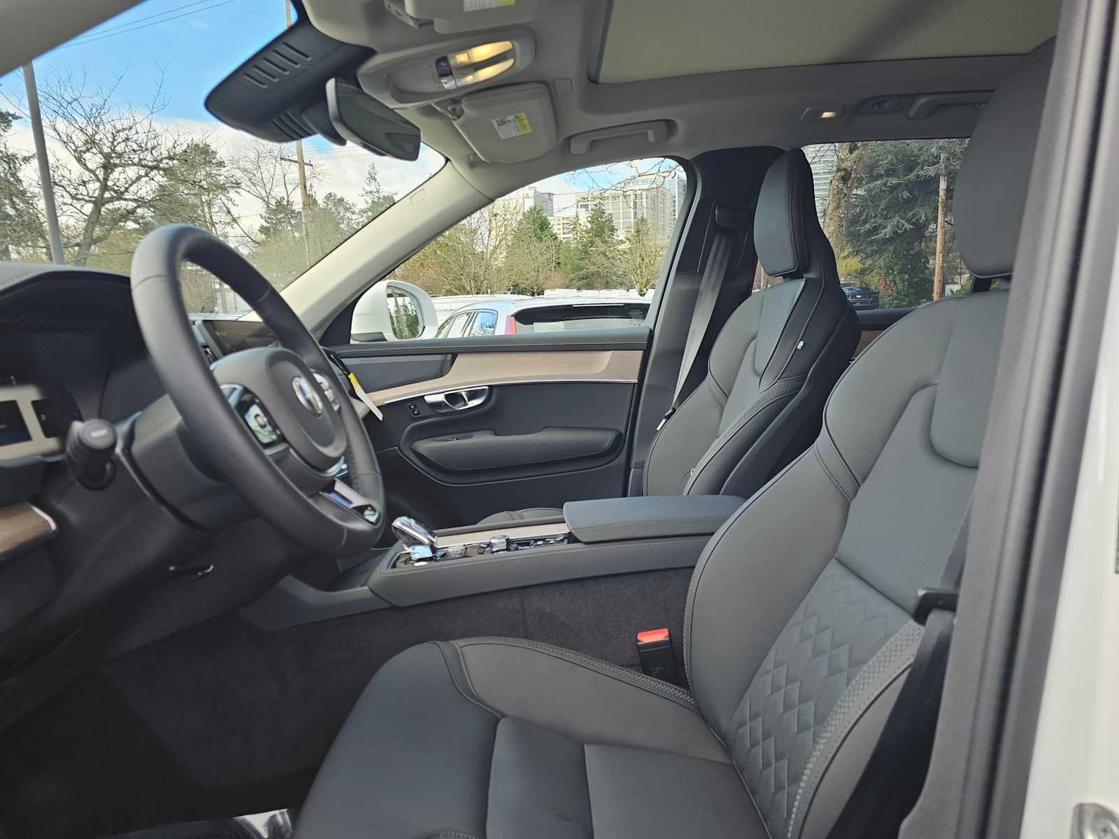 2025 Volvo XC90 Plug-In Hybrid Plus