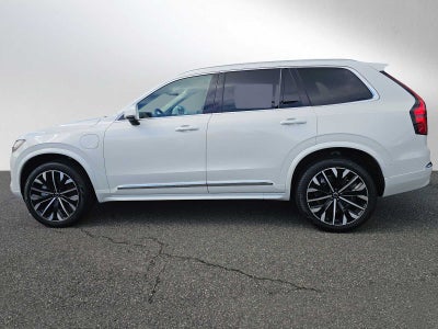 2025 Volvo XC90 Plug-In Hybrid Plus