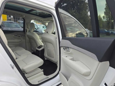 2025 Volvo XC90 Plug-In Hybrid Plus