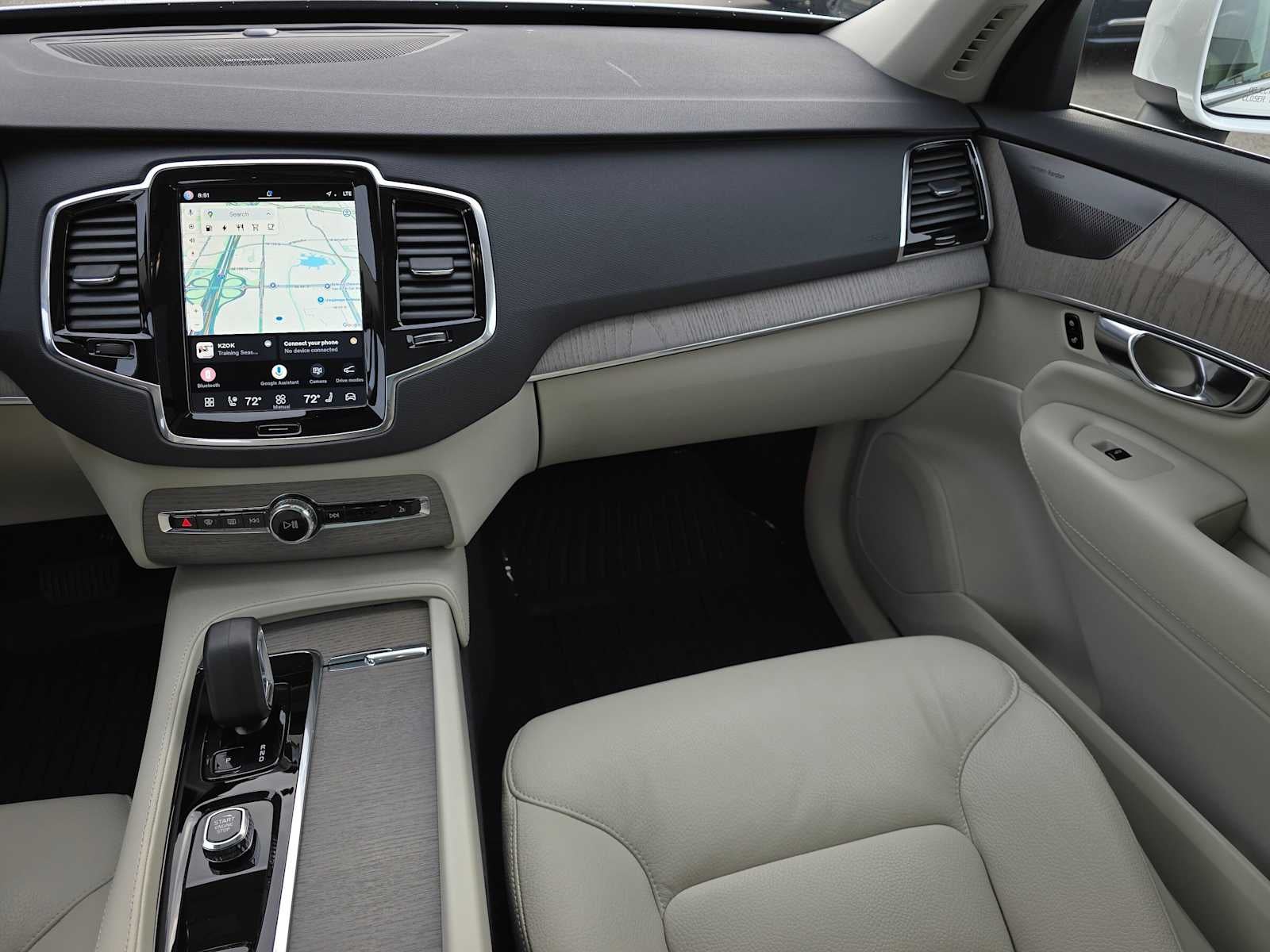 2025 Volvo XC90 Plug-In Hybrid Plus