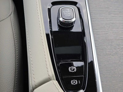 2025 Volvo XC90 Plug-In Hybrid Plus