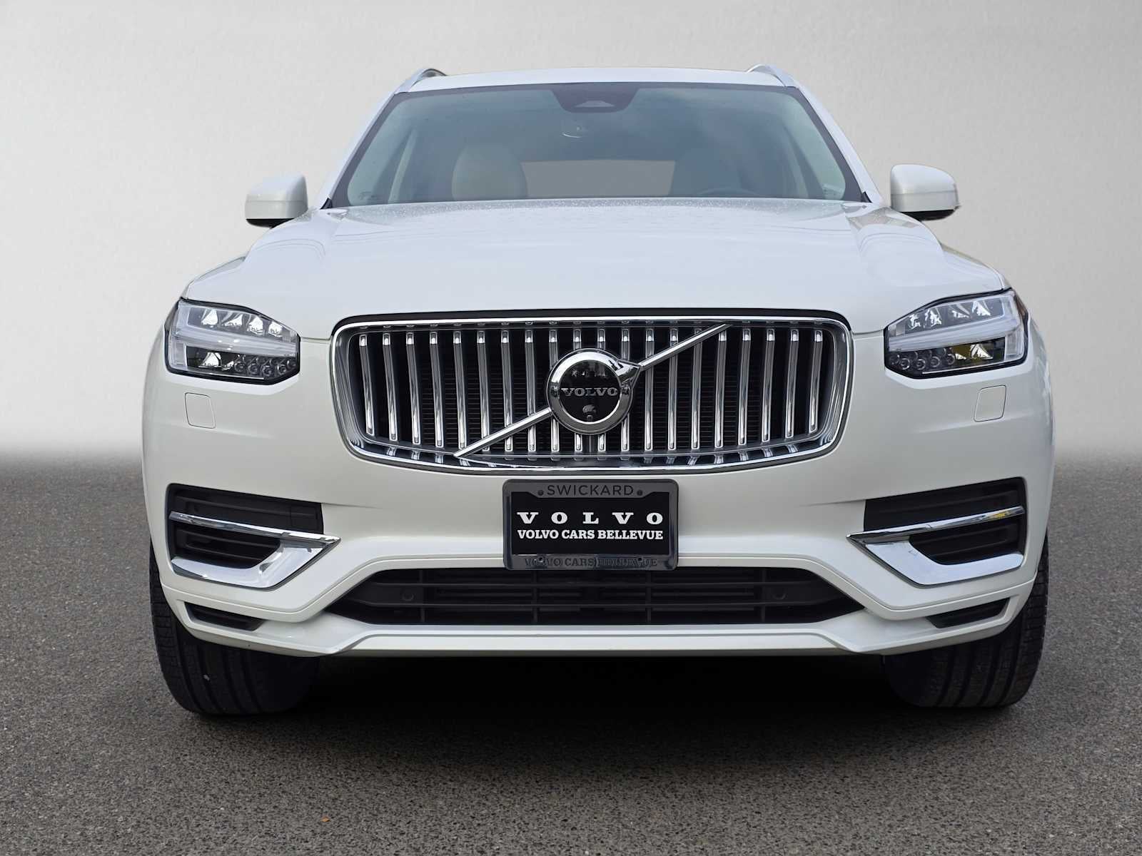 2025 Volvo XC90 Plug-In Hybrid Plus