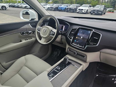2025 Volvo XC90 Plug-In Hybrid Plus