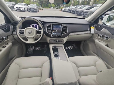 2025 Volvo XC90 Plug-In Hybrid Plus