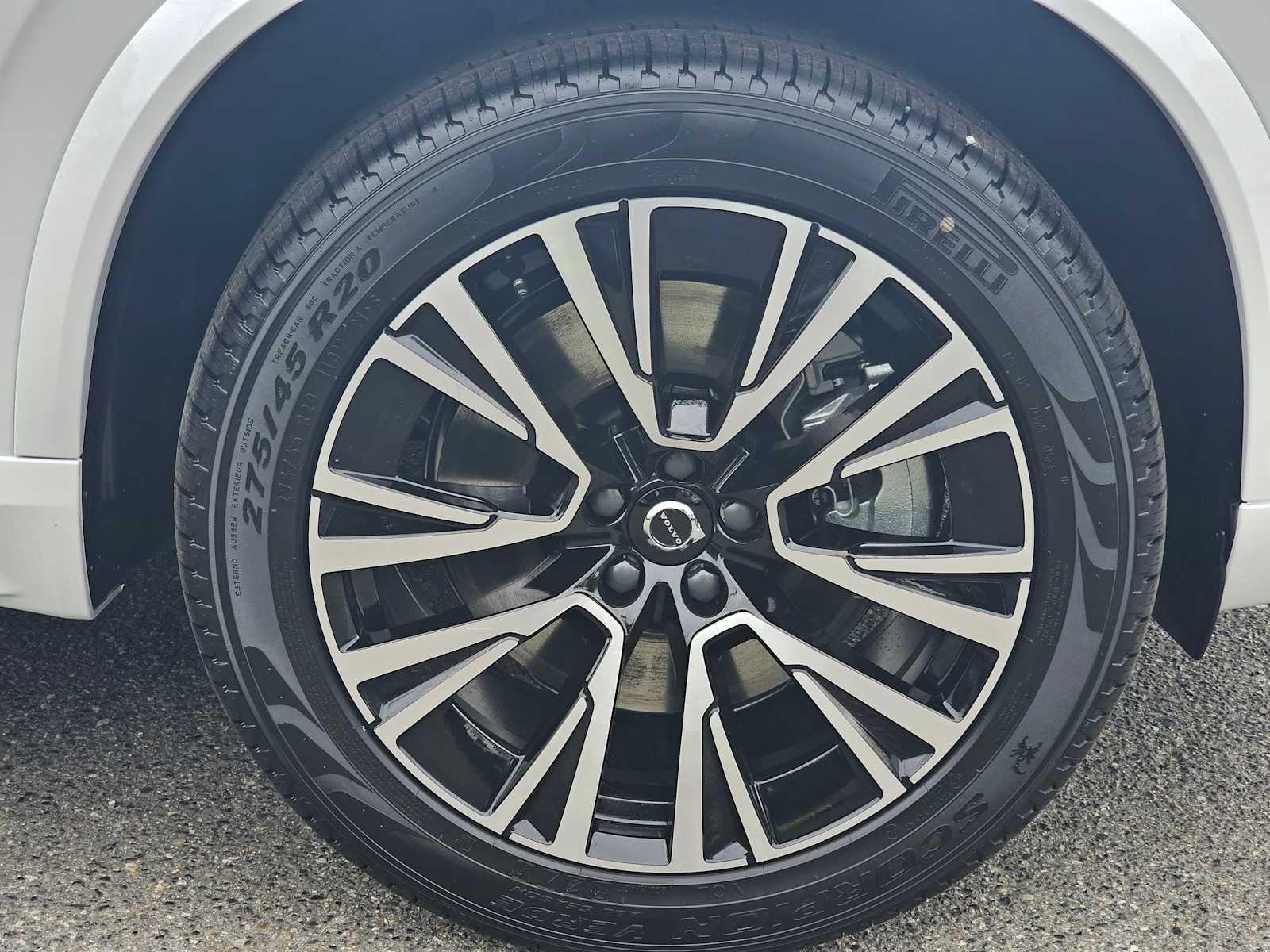 2025 Volvo XC90 Plug-In Hybrid Plus