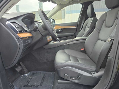 2025 Volvo XC90 Plug-In Hybrid Plus