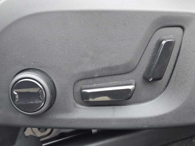 2025 Volvo XC90 Plug-In Hybrid Plus